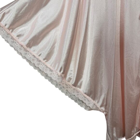 Vintage JC Penney Silky Nylon Bed Jacket Medium Light Pink Lace Trim Short Robe - Picture 5 of 7